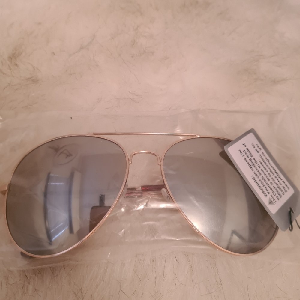Aviators - Picture 3 of 5